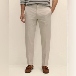 Brooks Brothers Advantage Chinos Clark Fit in Stone Size 42/34